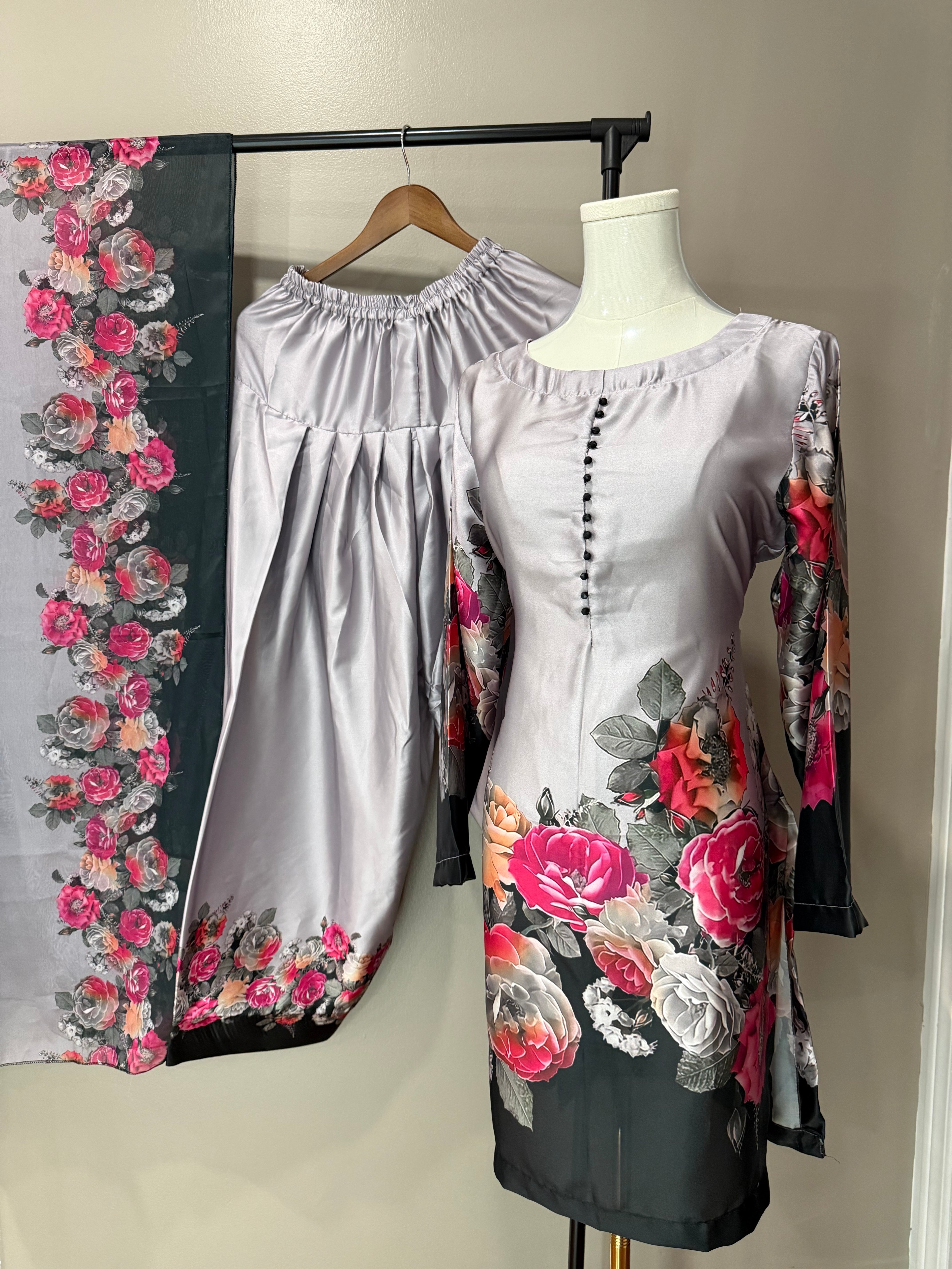 Purplish Grey Floral Farshi Salwar Suit